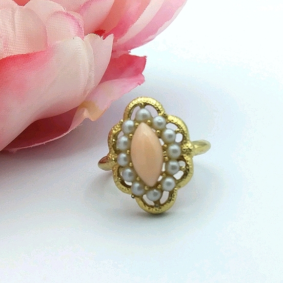 Avon Jewelry - AVON SERENA Vintage Gold Tone Peach Stone Ring Size 7